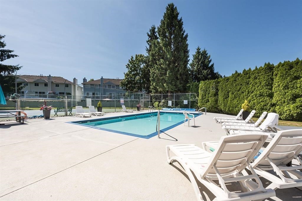 Outdoor Deck Photo of 1 13925 70 Avenue, Surrey, BC