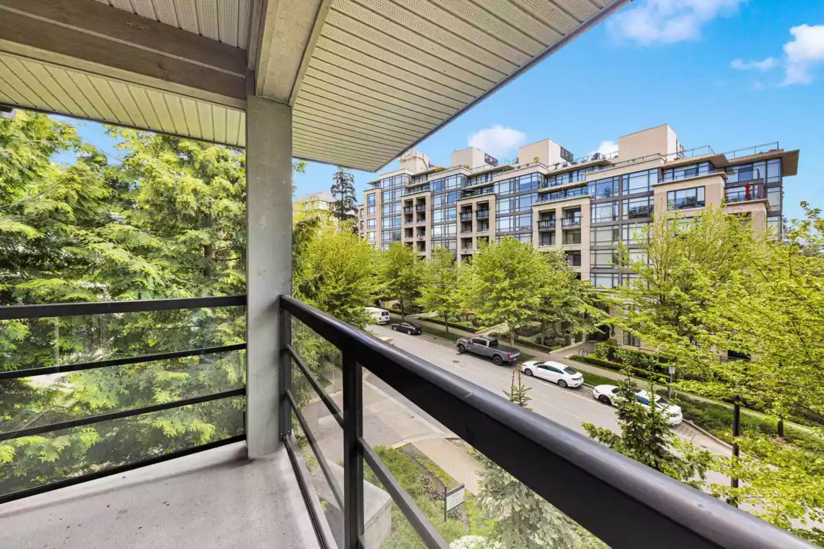 Breakfast Nook Photo of 414 9339 University Crescent, Burnaby, BC
