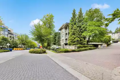 414 9339 University Crescent, Burnaby, BC