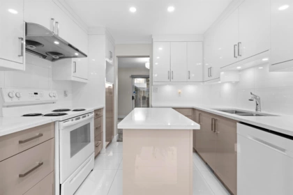 Breakfast Nook Photo of 125 8655 King George Boulevard, Surrey, BC
