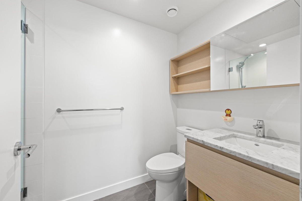 Guest Bathroom Photo of 907 525 Foster Avenue, Coquitlam, BC