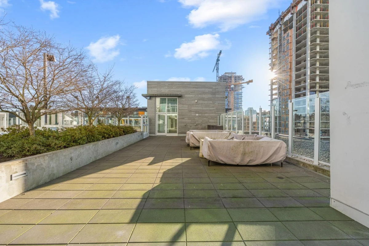 Hot Tub / Spa Photo of 907 525 Foster Avenue, Coquitlam, BC