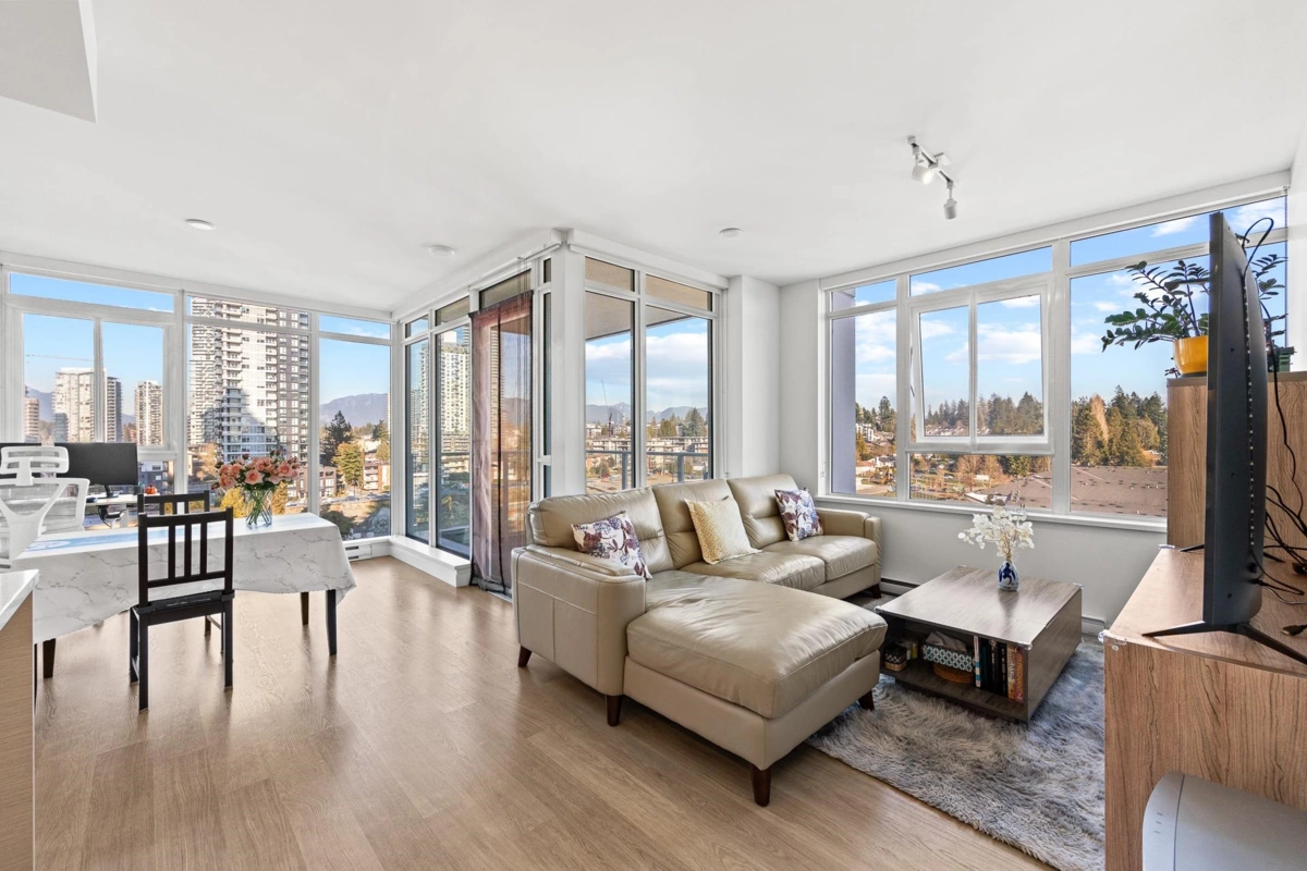 Kitchen Island Photo of 907 525 Foster Avenue, Coquitlam, BC