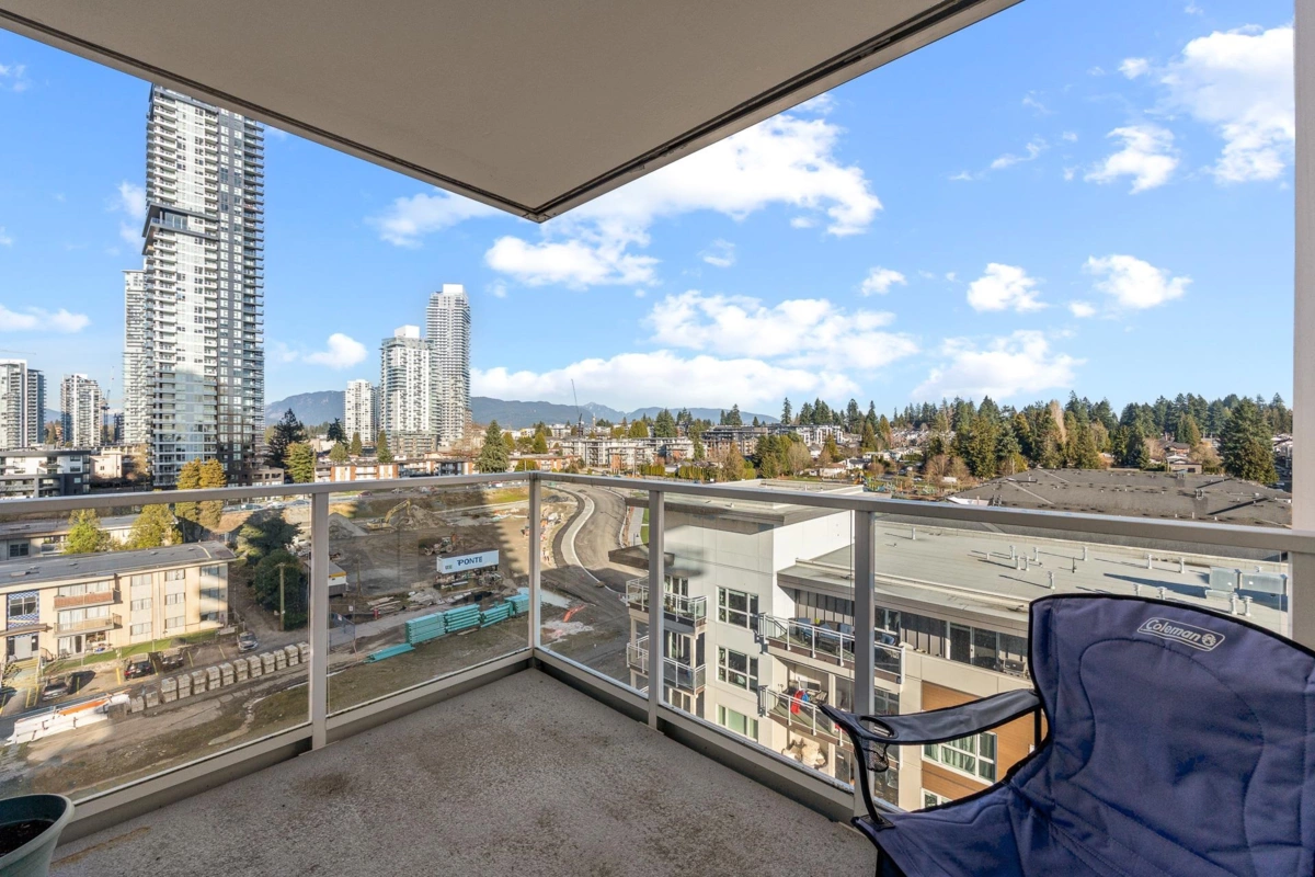 Laundry Room Photo of 907 525 Foster Avenue, Coquitlam, BC