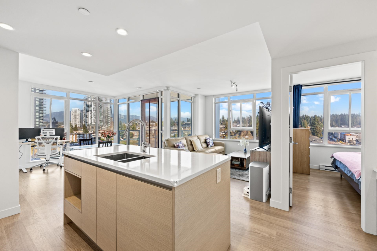 Living Room Photo of 907 525 Foster Avenue, Coquitlam, BC