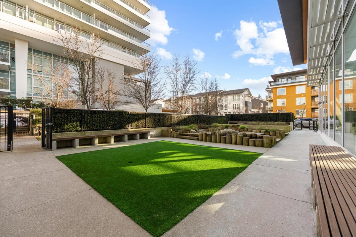 Outdoor Kitchen Photo of 907 525 Foster Avenue, Coquitlam, BC