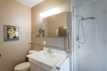Walk-In Closet Photo of 7800 Sunnydene Road, Richmond, BC