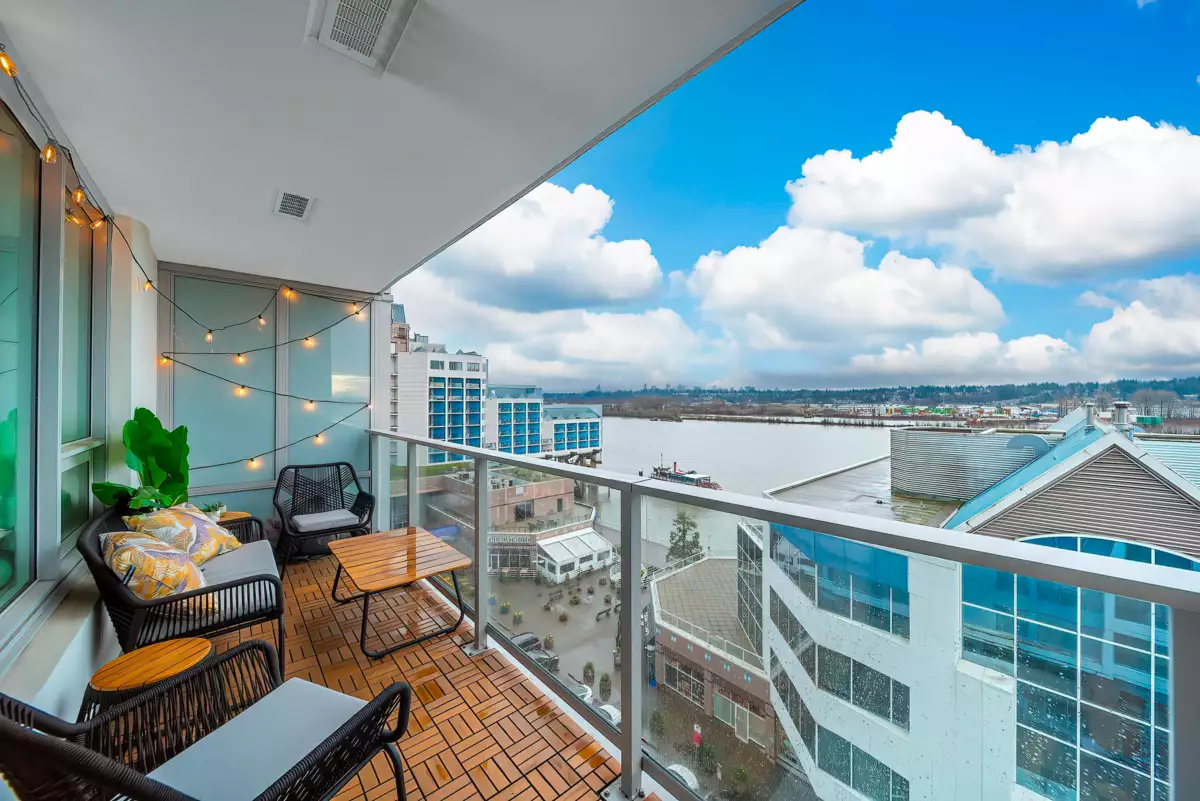 Dining Area Photo of 710 988 Quayside Drive, New Westminster, BC