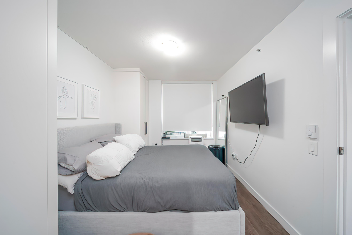 Primary Bedroom Photo of 710 988 Quayside Drive, New Westminster, BC