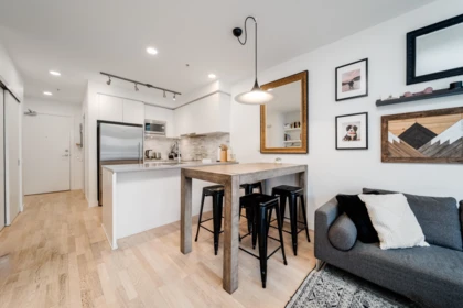 210 2468 Bayswater Street, Vancouver, BC, Vancouver — Apartment/Condo for sale