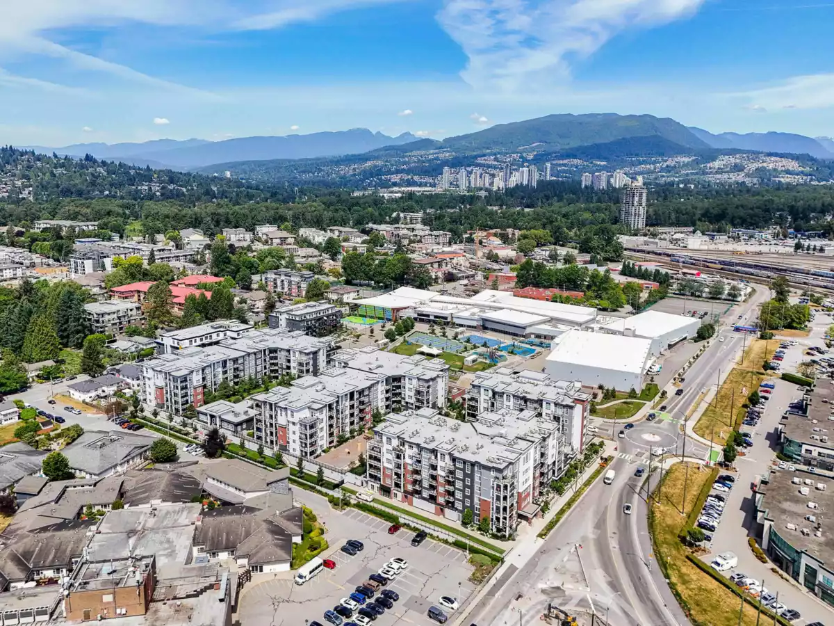 Backyard Photo of 3223 2180 Kelly Avenue, Port Coquitlam, BC