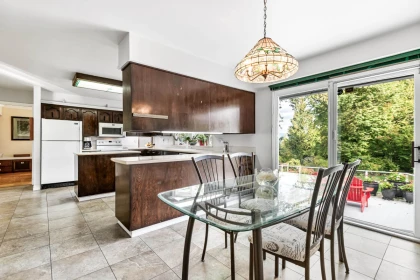 Hallway Photo of 10276 173 Street, Surrey, BC
