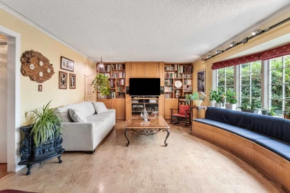 Hot Tub / Spa Photo of 10276 173 Street, Surrey, BC