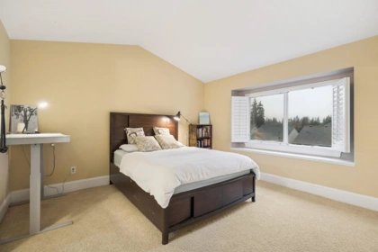 Basement Recreation Room Photo of 3467 148a Street, Surrey, BC