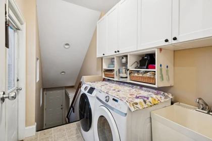 Powder Room Photo of 3467 148a Street, Surrey, BC