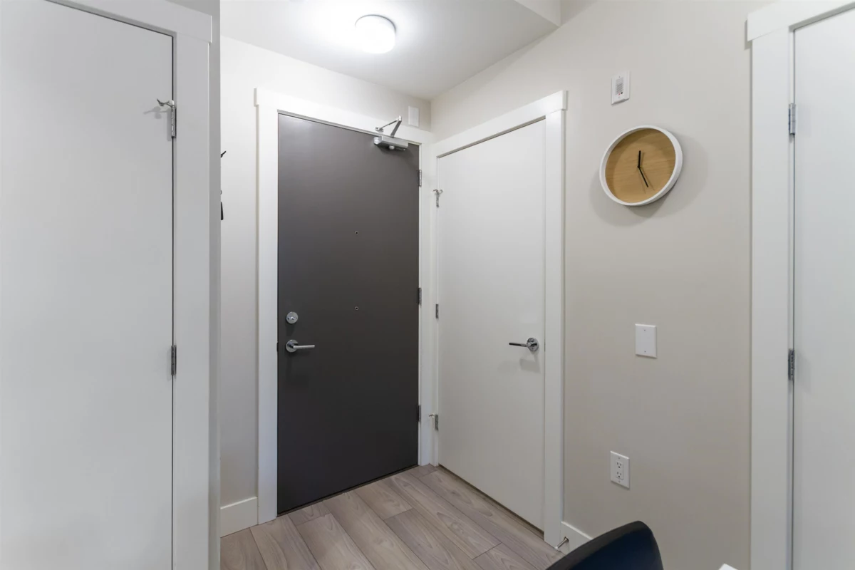 Hallway Photo of 513 3588 Sawmill Crescent, Vancouver, BC