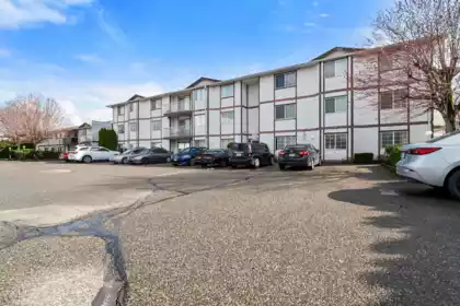 215 45669 Mcintosh Drive, Chilliwack, BC, Chilliwack — Apartment/Condo for sale