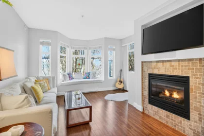 304 588 Twelfth Street, New Westminster, BC, Uptown NW — 2 bed apartment/condo for sale