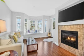 304 588 Twelfth Street, New Westminster, BC