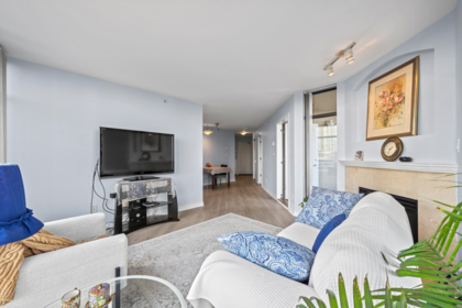 1001 4567 Hazel Street, Burnaby, BC
