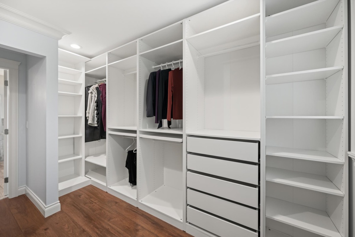 Basement Recreation Room Photo of 16416 92a Avenue, Surrey, BC