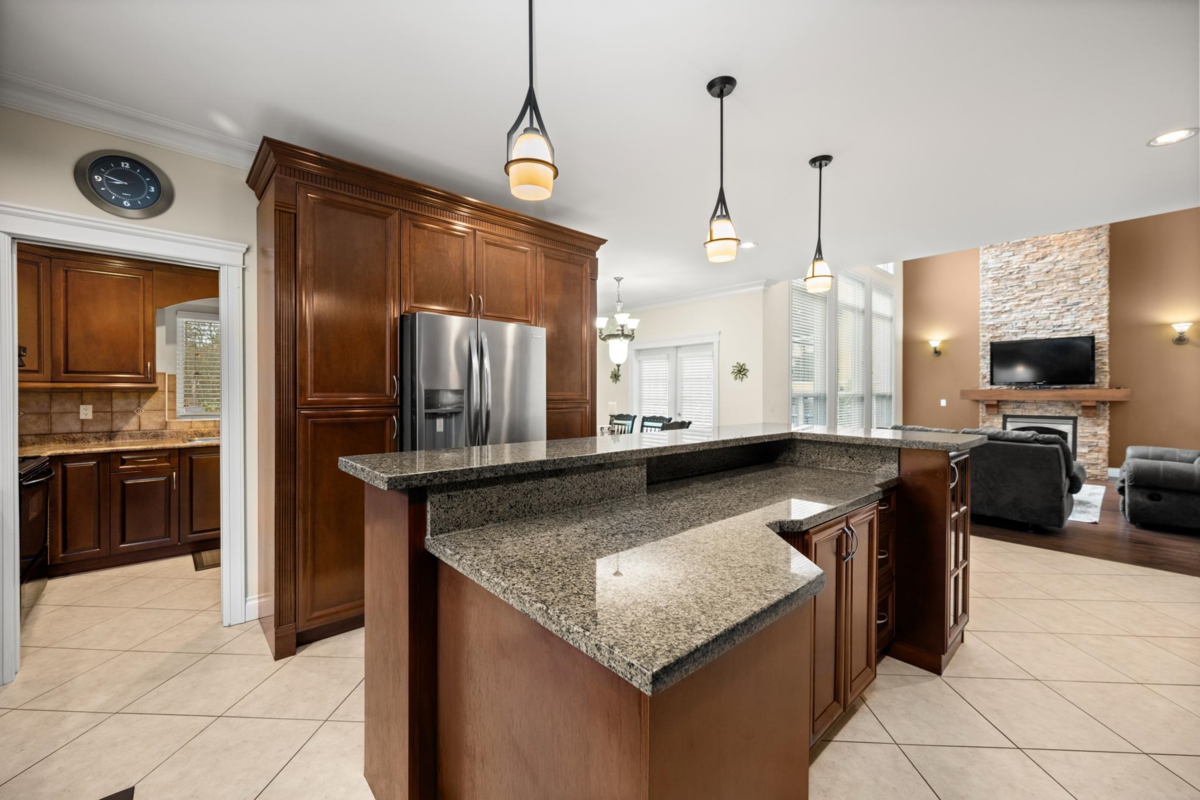 Bedroom 3 Photo of 16416 92a Avenue, Surrey, BC