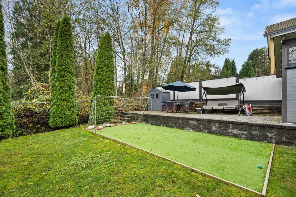 Community Amenities Photo (Clubhouse) of 16416 92a Avenue, Surrey, BC