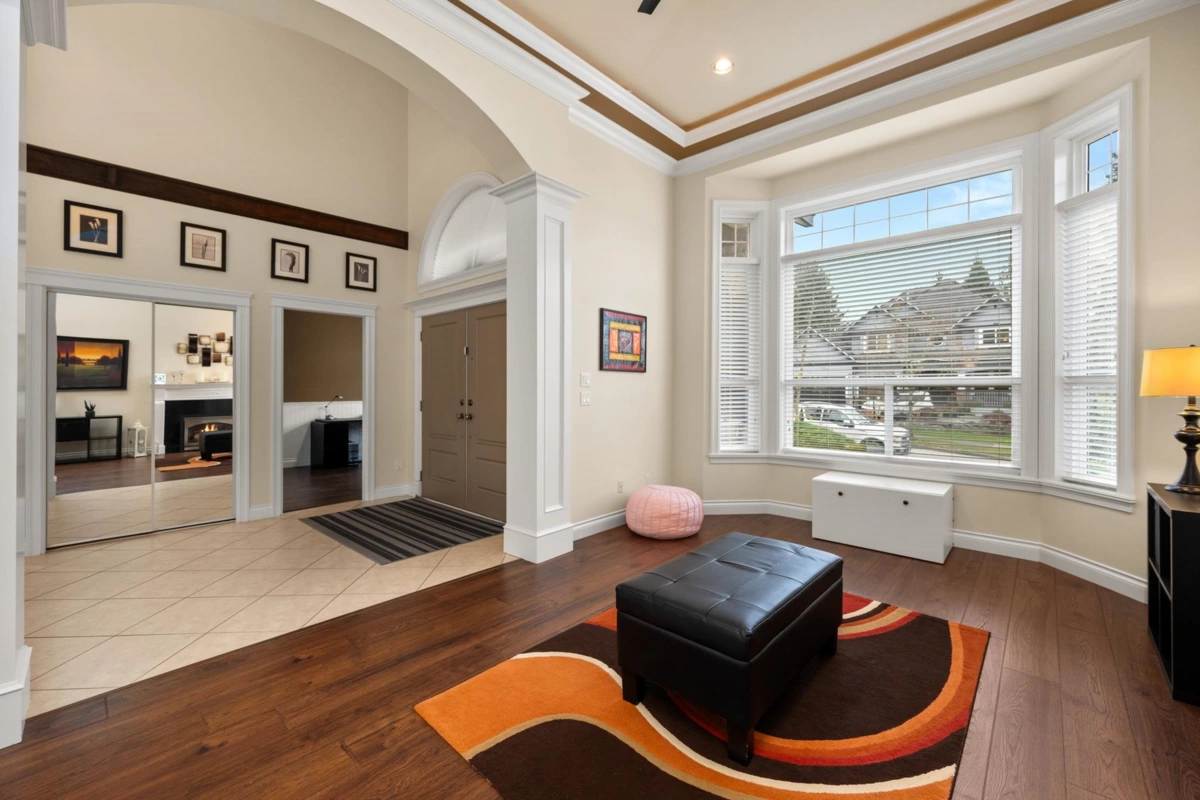 Family Room Photo of 16416 92a Avenue, Surrey, BC