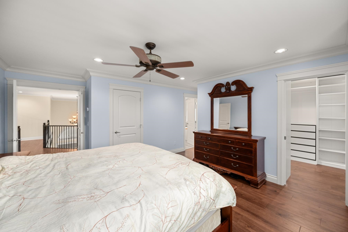 Powder Room Photo of 16416 92a Avenue, Surrey, BC