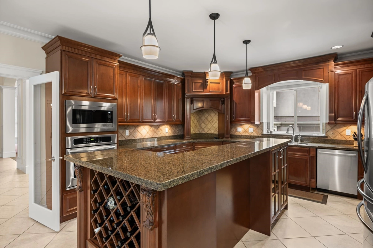 Primary Bedroom Photo of 16416 92a Avenue, Surrey, BC