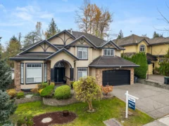 16416 92a Avenue, Surrey, BC