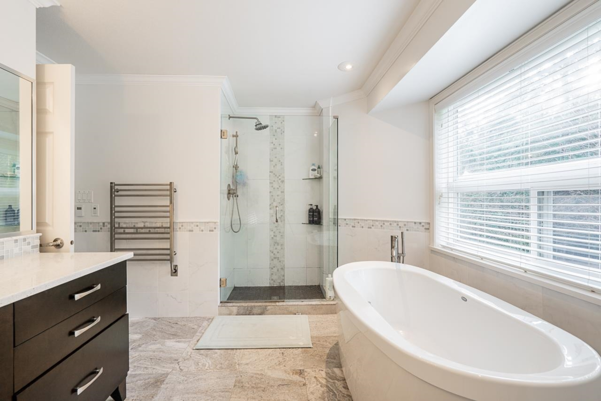 Hallway Photo of 21022 42 Avenue, Langley, BC