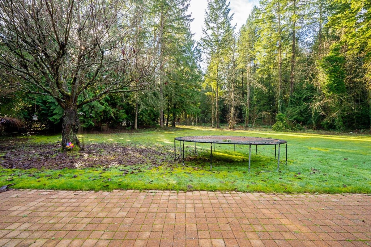 Hot Tub / Spa Photo of 21022 42 Avenue, Langley, BC