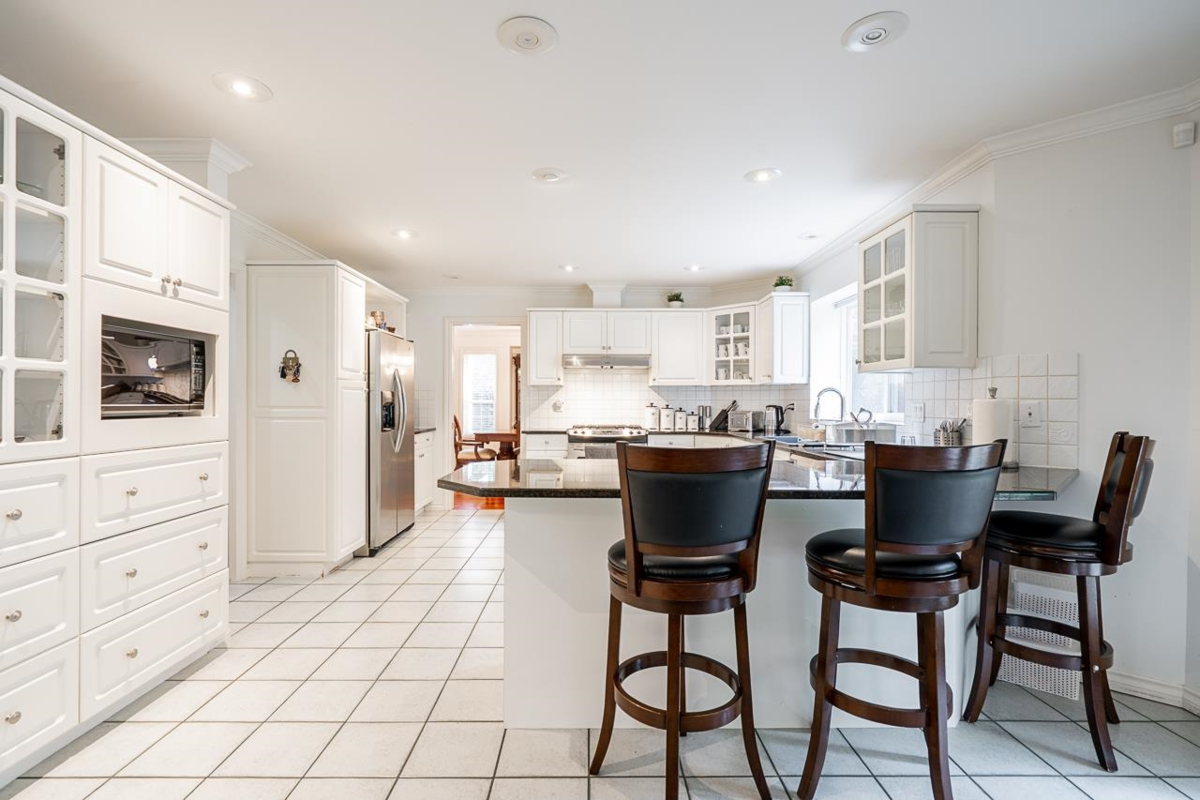 Walk-In Closet Photo of 21022 42 Avenue, Langley, BC