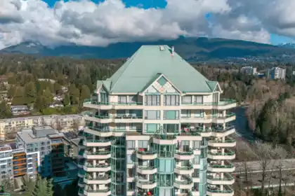 15B 338 Taylor Way, West Vancouver, BC