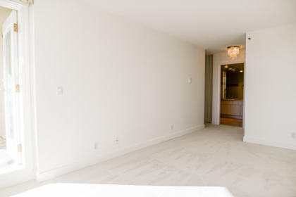 Hallway Photo of 15B 338 Taylor Way, West Vancouver, BC