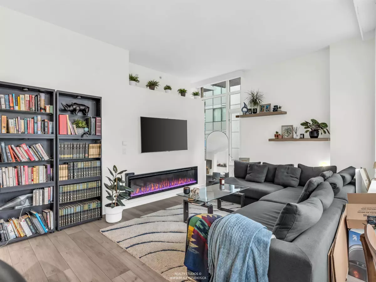 Breakfast Nook Photo of 509 1633 Ontario Street, Vancouver, BC