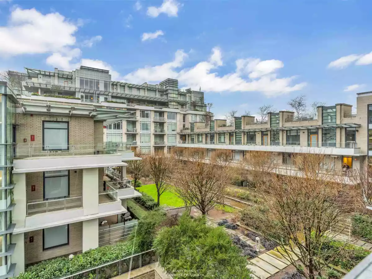 Office / Den Photo of 509 1633 Ontario Street, Vancouver, BC