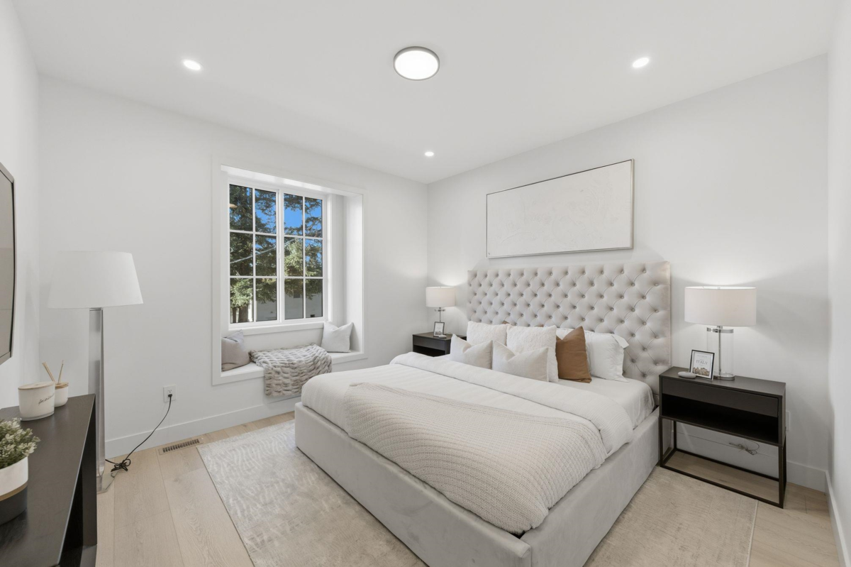 Walk-In Closet Photo of 8186 117 Street, Delta, BC