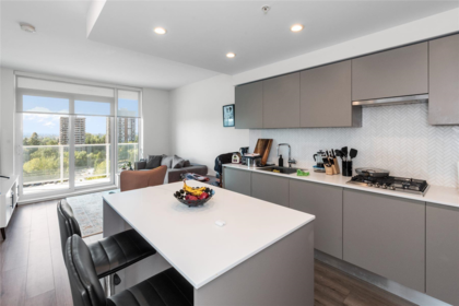 609 3833 Evergreen Place, Burnaby, BC, Sullivan Heights — 1 bed apartment/condo for sale