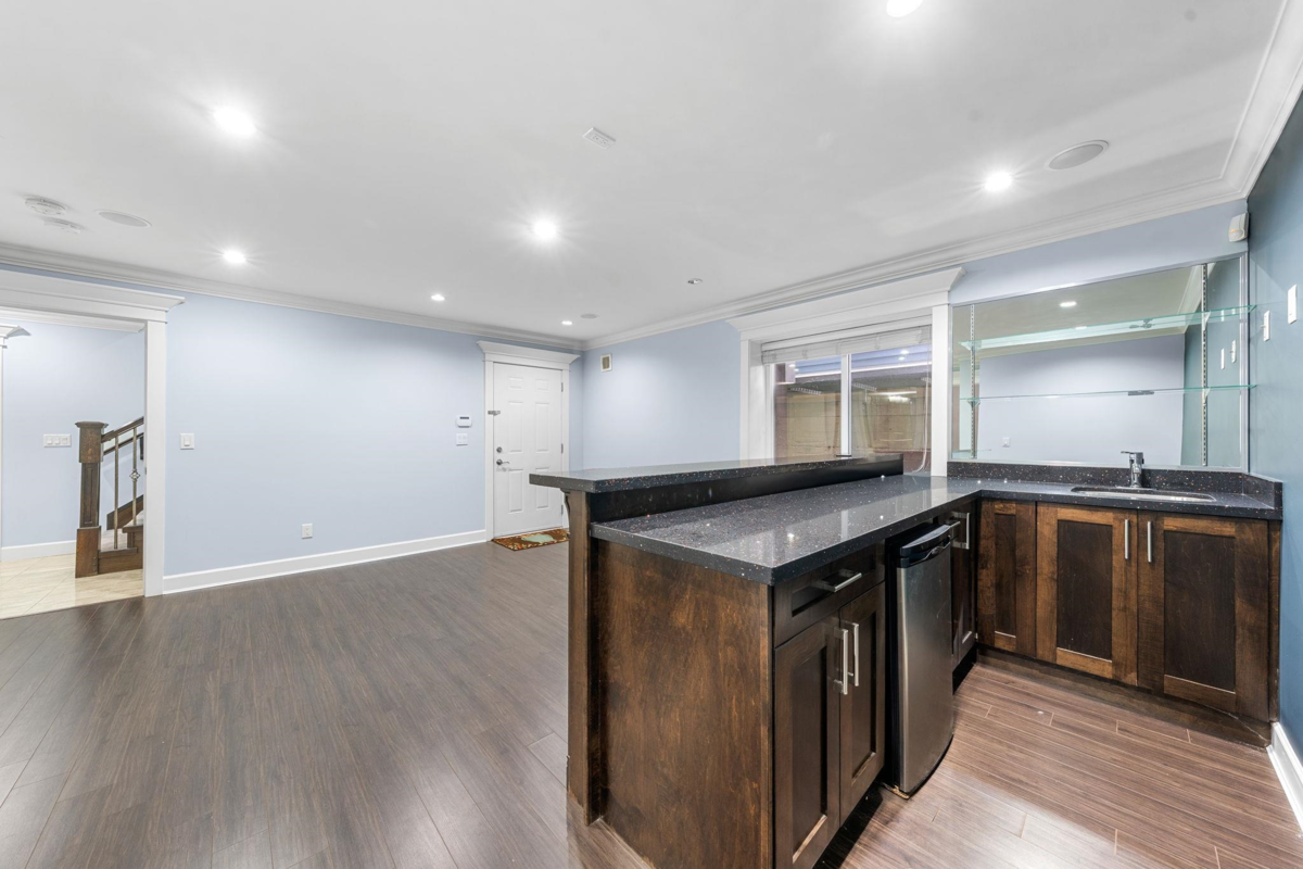 Basement Recreation Room Photo of 11046 80 Avenue, Delta, BC