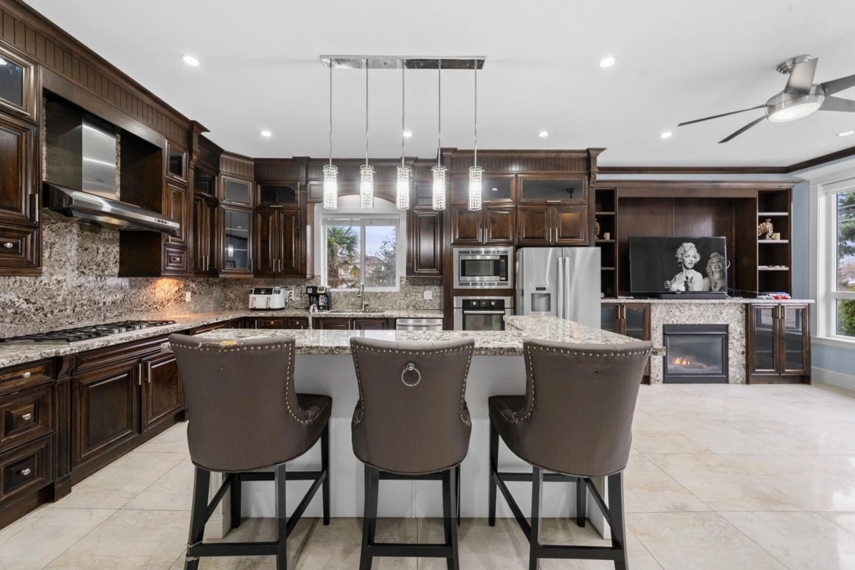 Breakfast Nook Photo of 11046 80 Avenue, Delta, BC