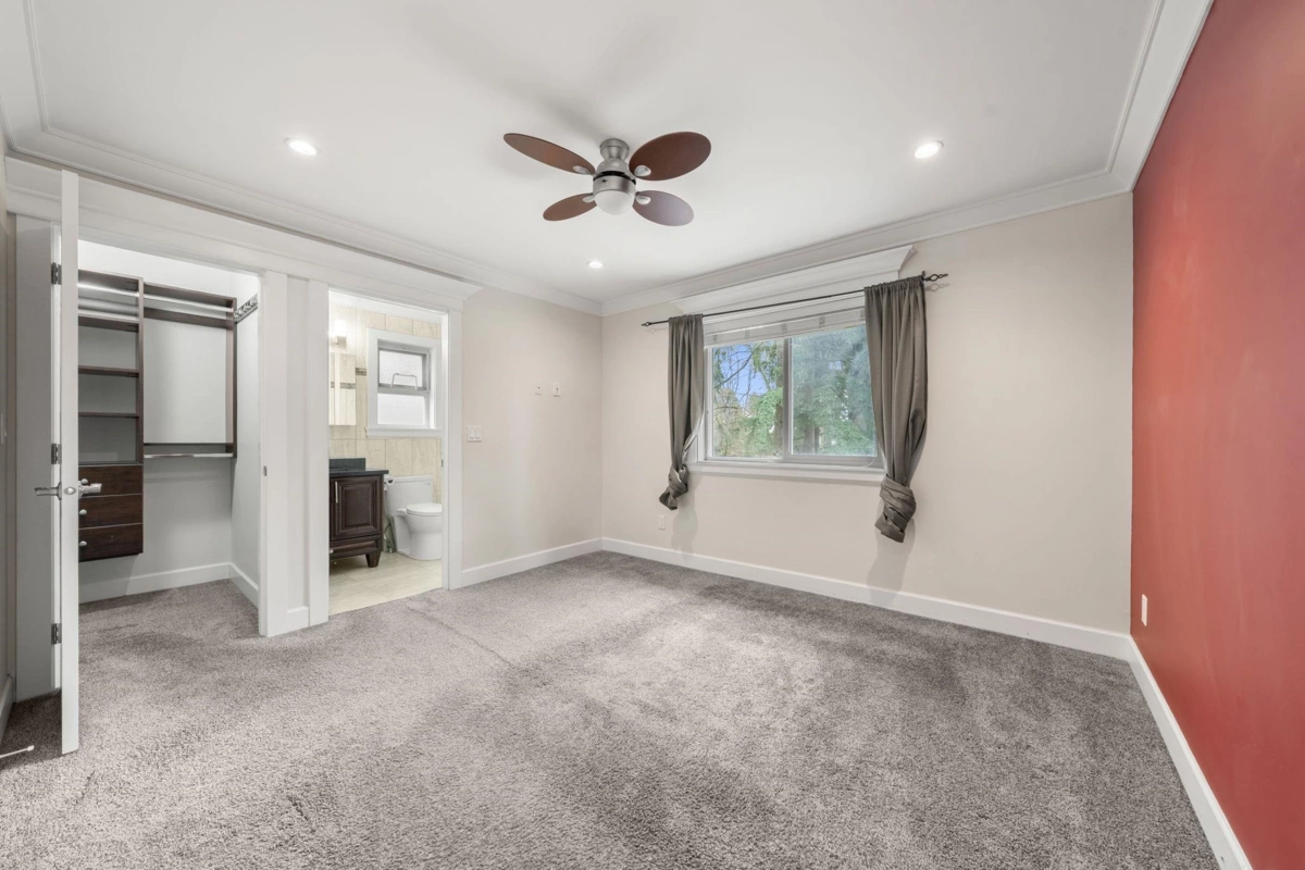 Hot Tub / Spa Photo of 11046 80 Avenue, Delta, BC