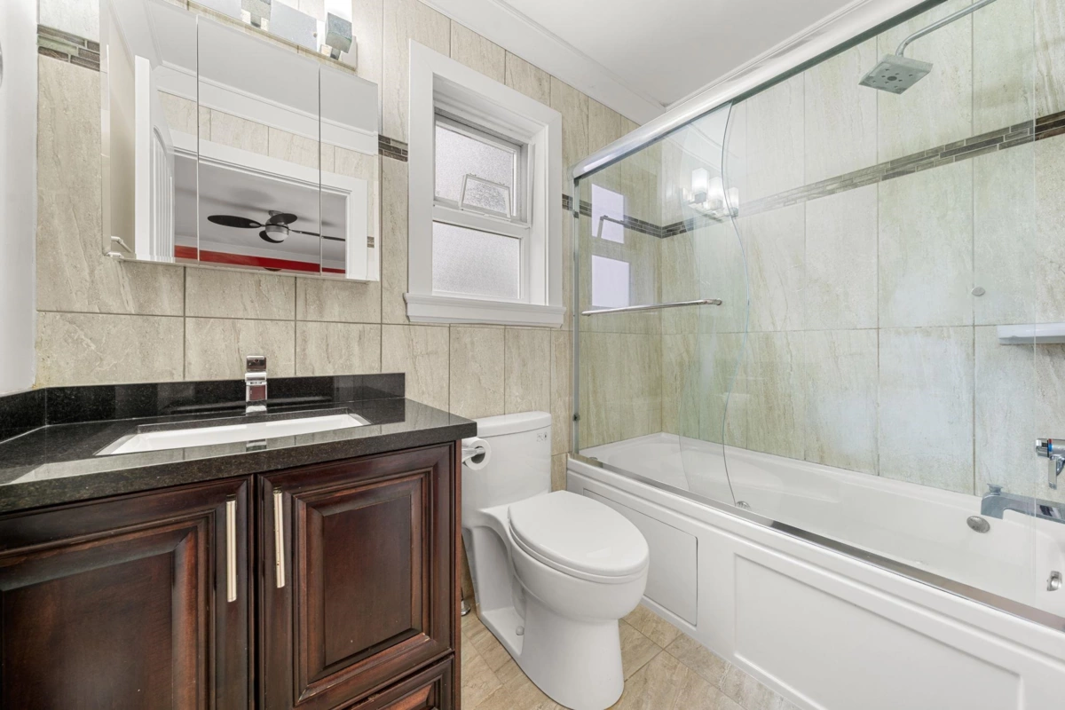 Outdoor Kitchen Photo of 11046 80 Avenue, Delta, BC