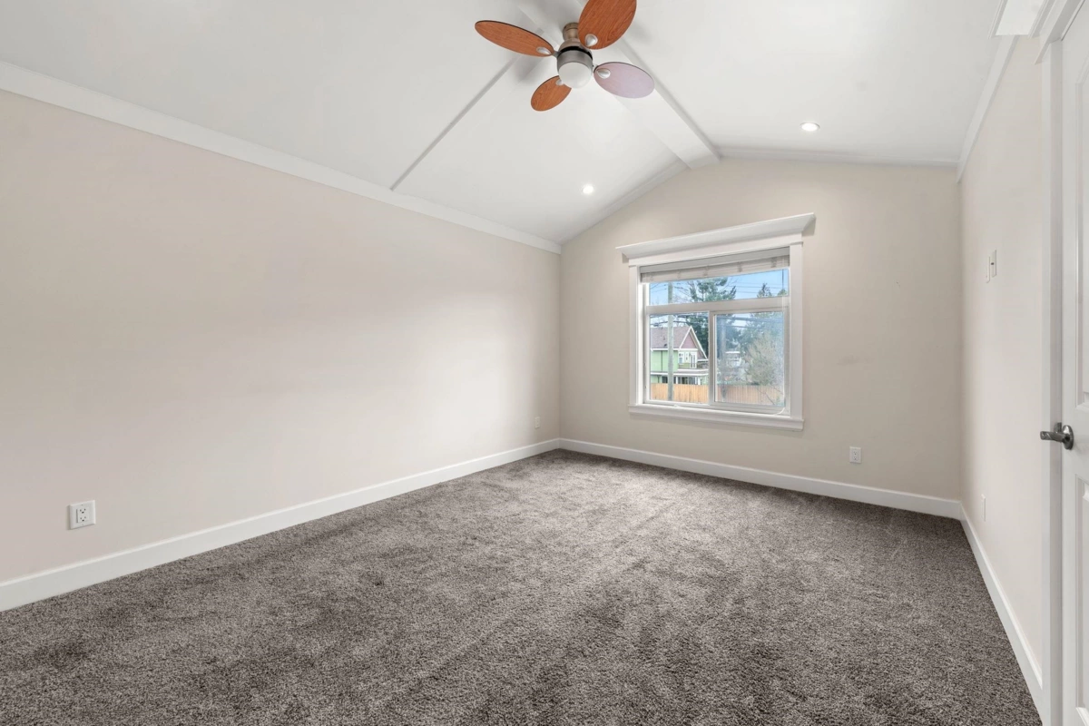 Swimming Pool Photo of 11046 80 Avenue, Delta, BC