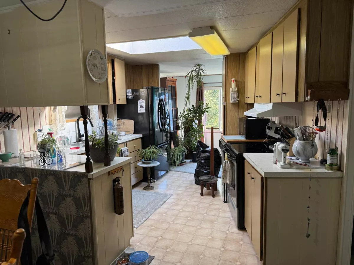 Entry Foyer Photo of 8 3031 200 Street, Langley, BC