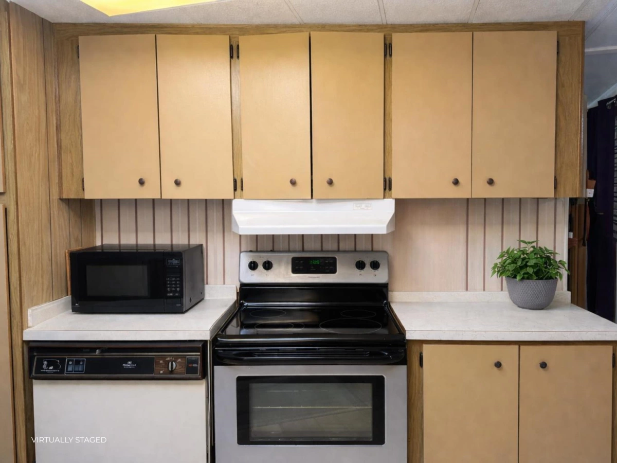 Kitchen Island Photo of 8 3031 200 Street, Langley, BC