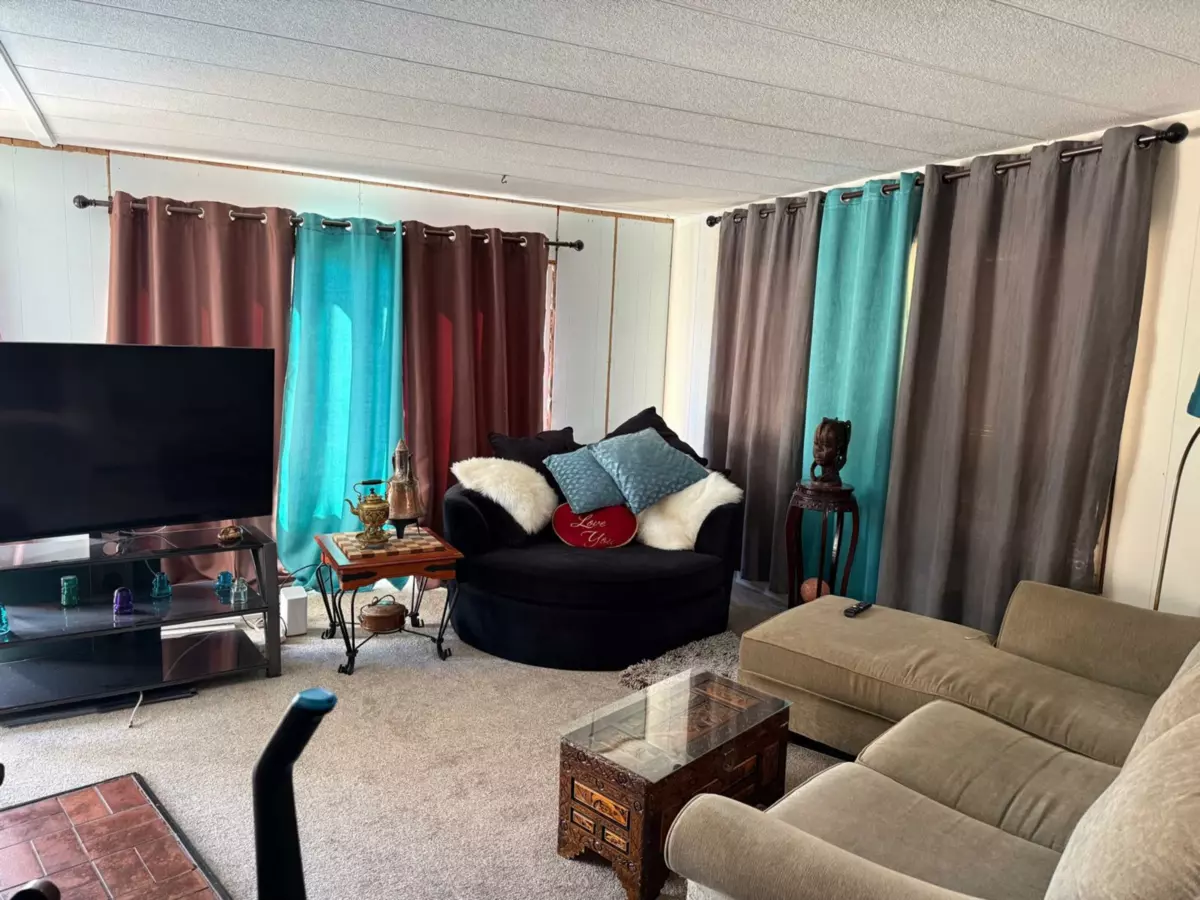 Laundry Room Photo of 8 3031 200 Street, Langley, BC