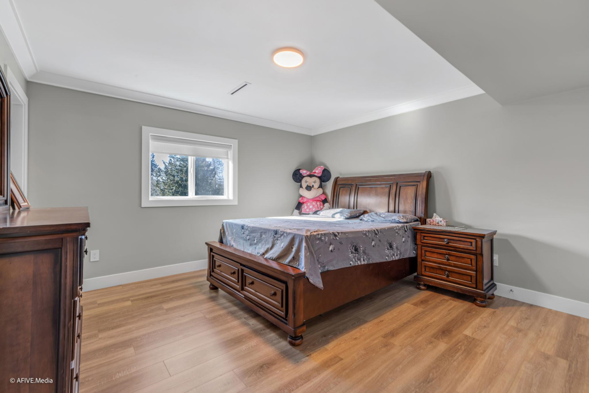 Mudroom Photo of 17268 61a Avenue, Surrey, BC