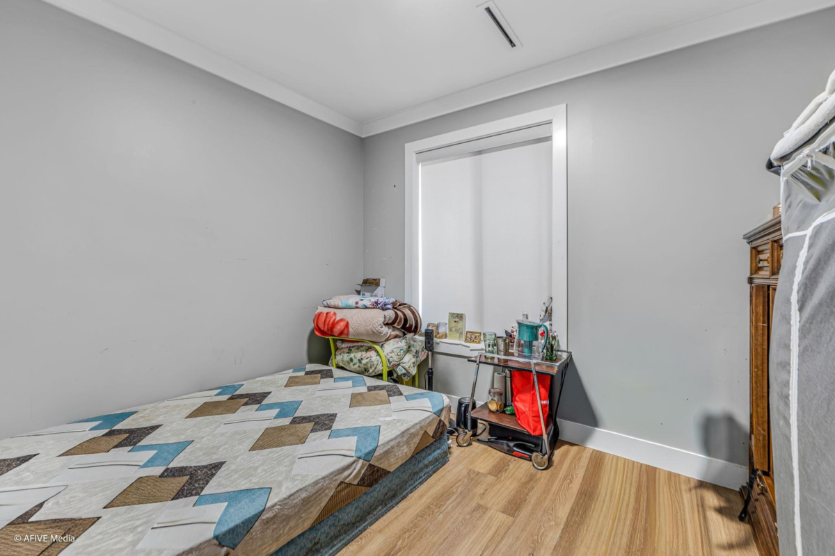 Outdoor Kitchen Photo of 17268 61a Avenue, Surrey, BC